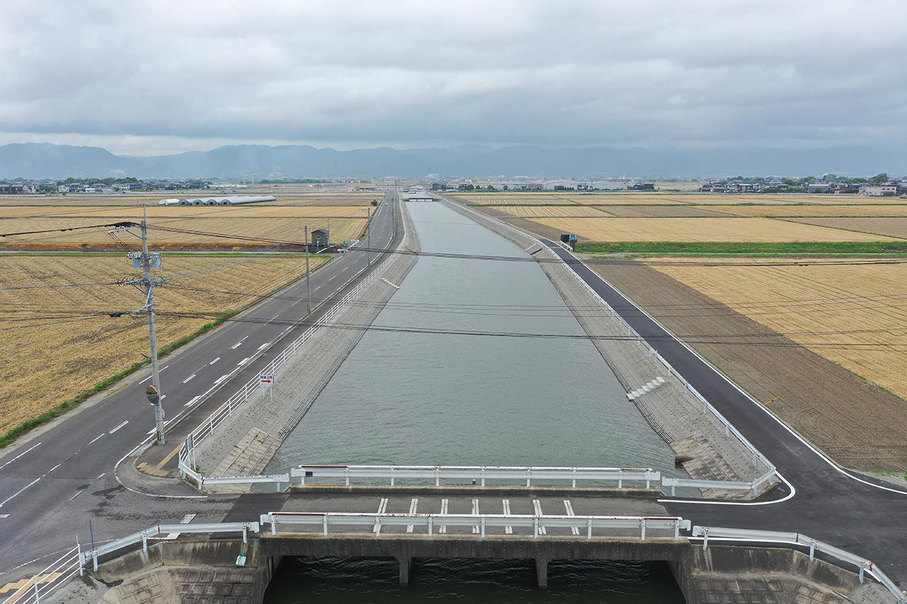 筑後川下流右岸農地防災事業千代田線（詫田工区）水路改修工事